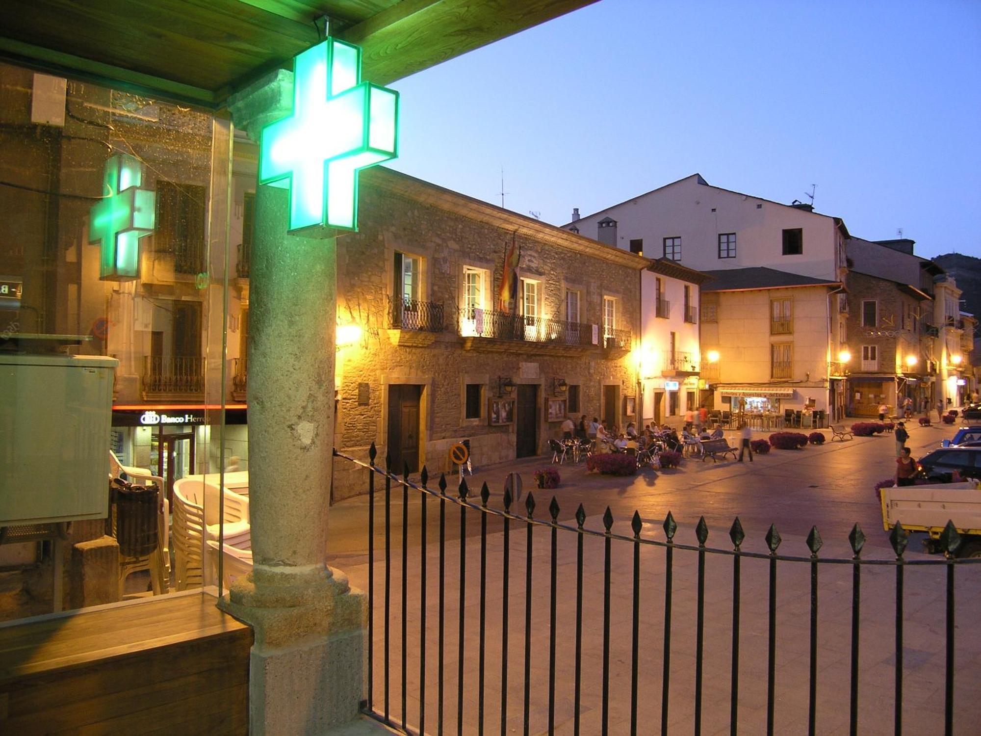 Plaza Mayor บียาฟรันกา เดล เบียร์โซ ภายนอก รูปภาพ